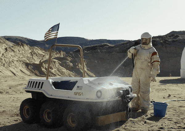 Moonbase 8 serie de Movistar