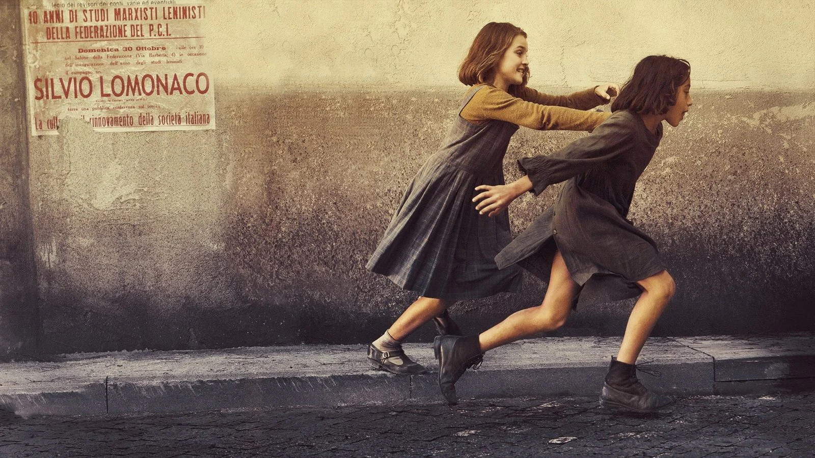 La 2 estrena en abierto 'La amiga estupenda', el fenómeno italiano basado en Elena Ferrante