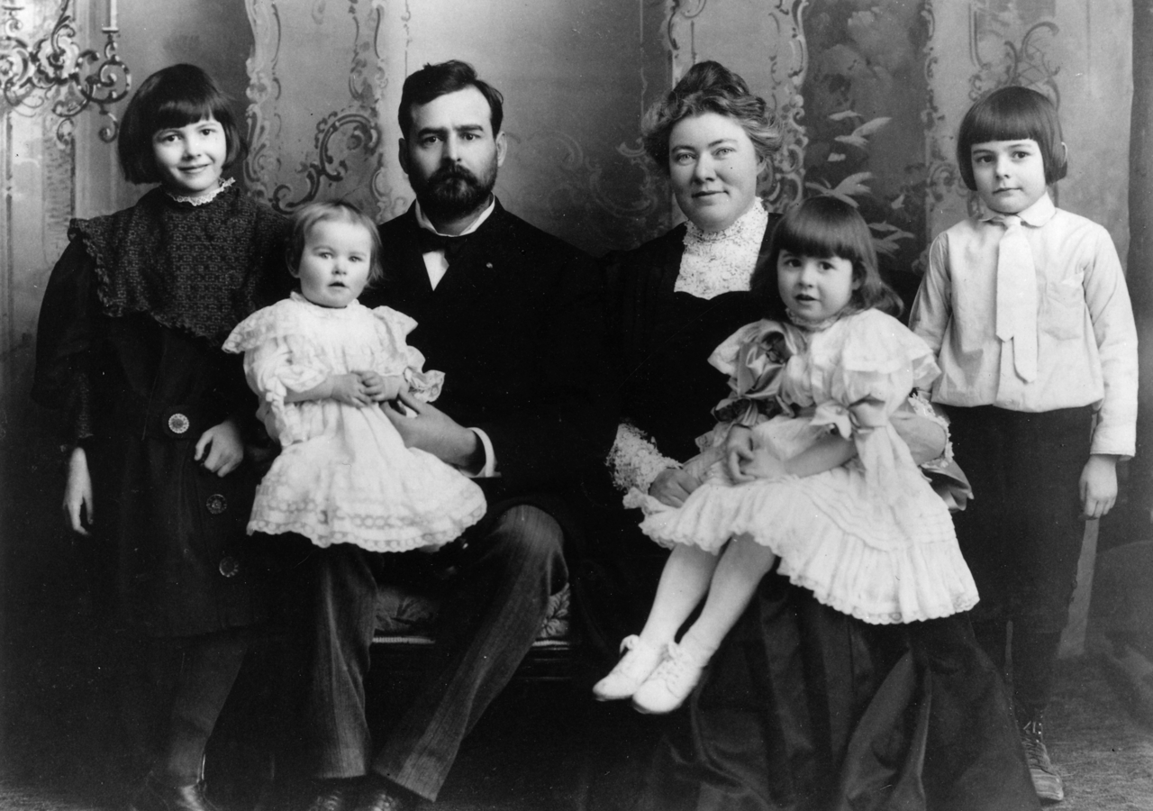 Ernest Hemingway, escritor: 'La primera y última cosa que hay que hacer en el mundo es mantenerse vivo'