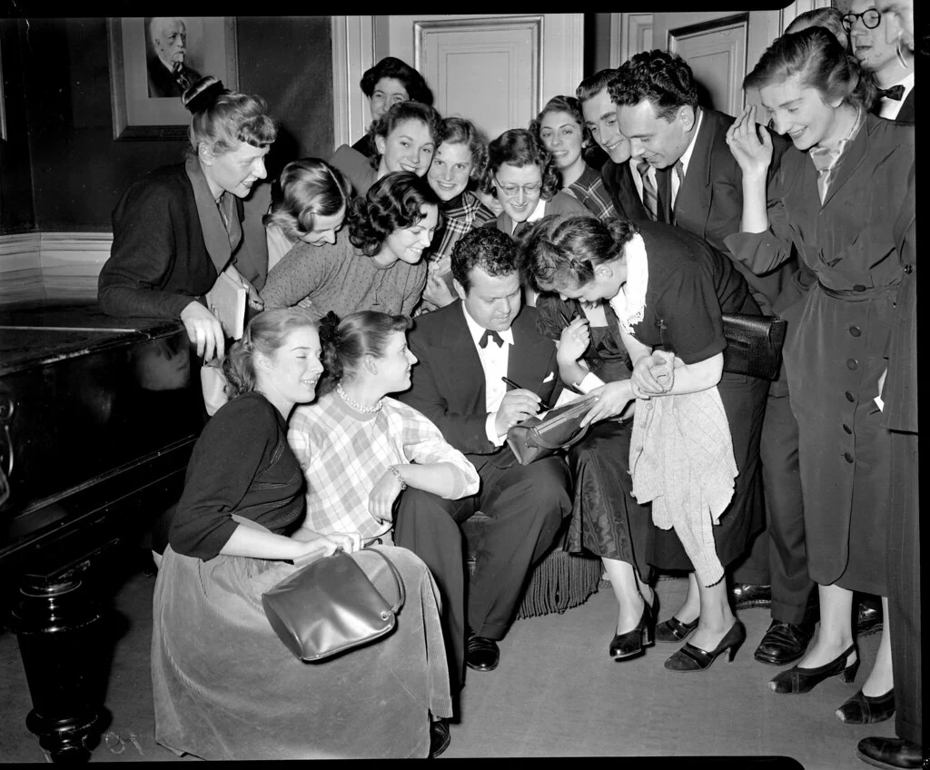Orson Welles, director de cine: 'Nacemos solos, vivimos solos, morimos solos'