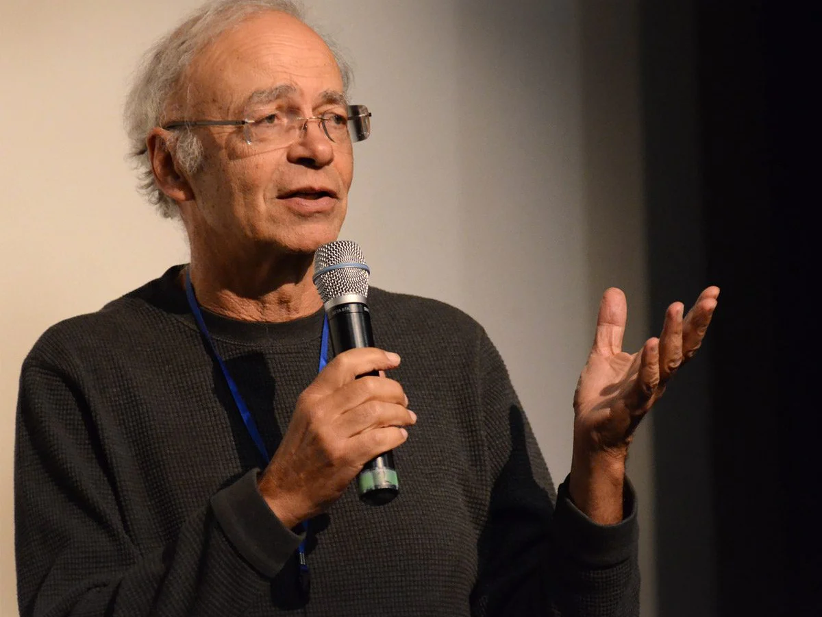 Peter Singer, filósofo: 'Toda criatura capaz de sufrir debe ser considerada un igual'