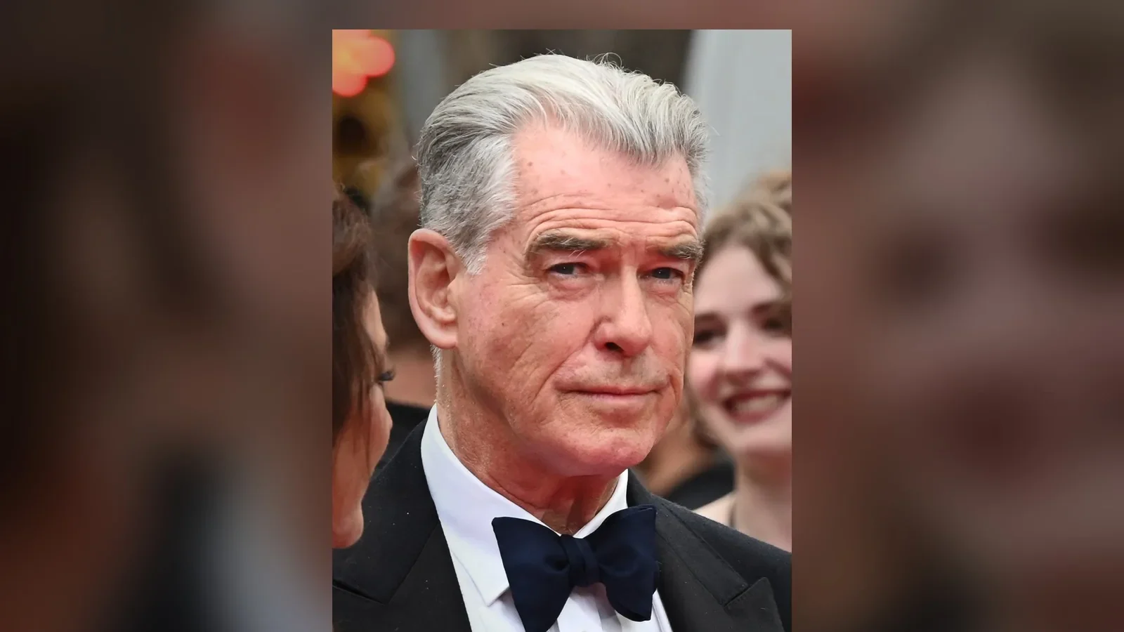 Pierce Brosnan pone en venta su mansión de 100 millones en Malibú por miedo a los incendios y al cambio climático