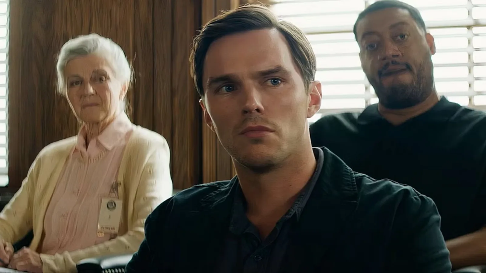 Audiencias TV: la última película de Clint Eastwood y el final de 'Una nueva vida' hunden al debut dominical de 'Supervivientes All Stars' a la tercera posición