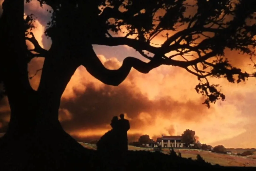 La escena más famosa de 'Lo que el viento se llevó' se rodó antes de elegir a Scarlett O'Hara, quemando de verdad los decorados de otras películas