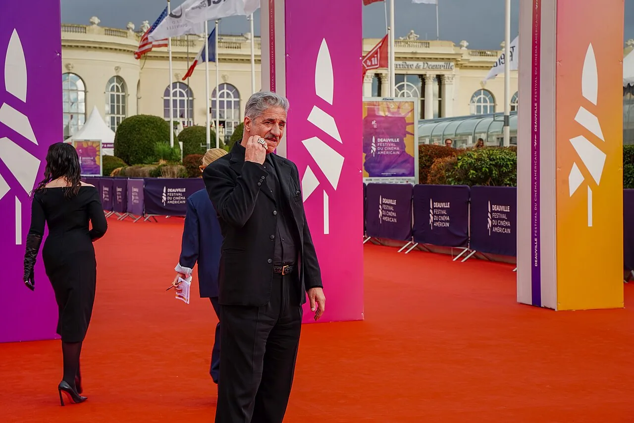Simon Abkarian, protagonista de 'La Bataille de Gaulle', en el Festival de Deauville 2026 (Elyot Boudart, Wikimedia Commons, CC BY-SA 4.0)