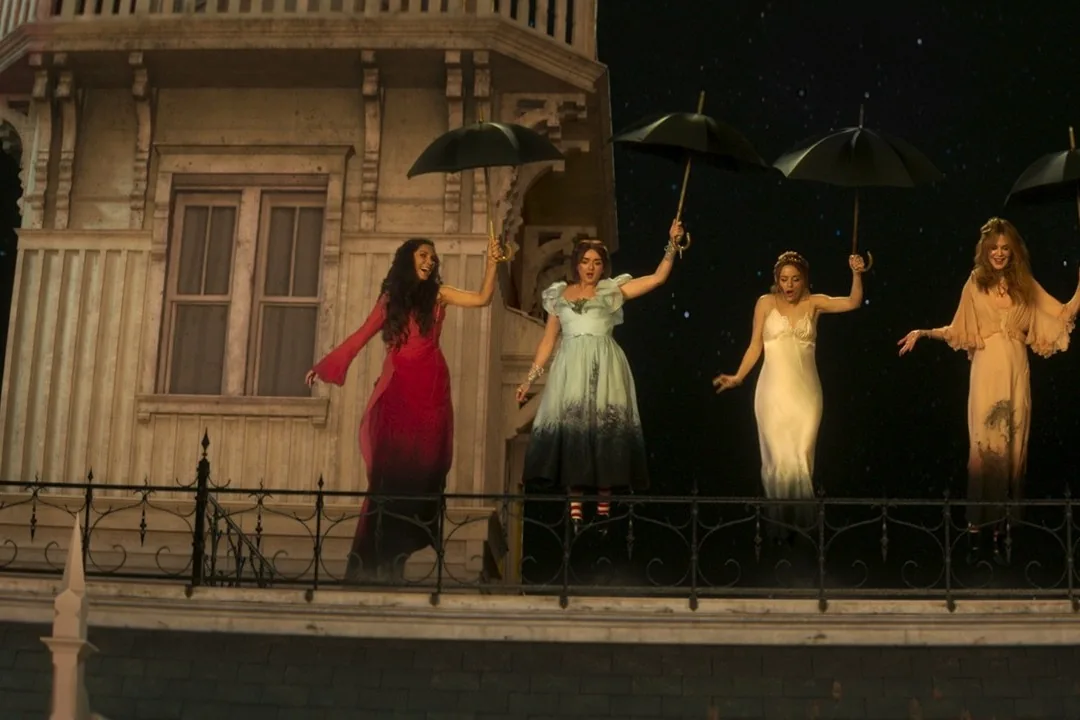 Fotograma del tráiler oficial de 'Prácticamente magia 2' (Warner Bros. Pictures España)