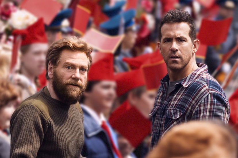 Ryan Reynolds y Kenneth Branagh en 'Mayday' (Apple TV+, material de prensa oficial)