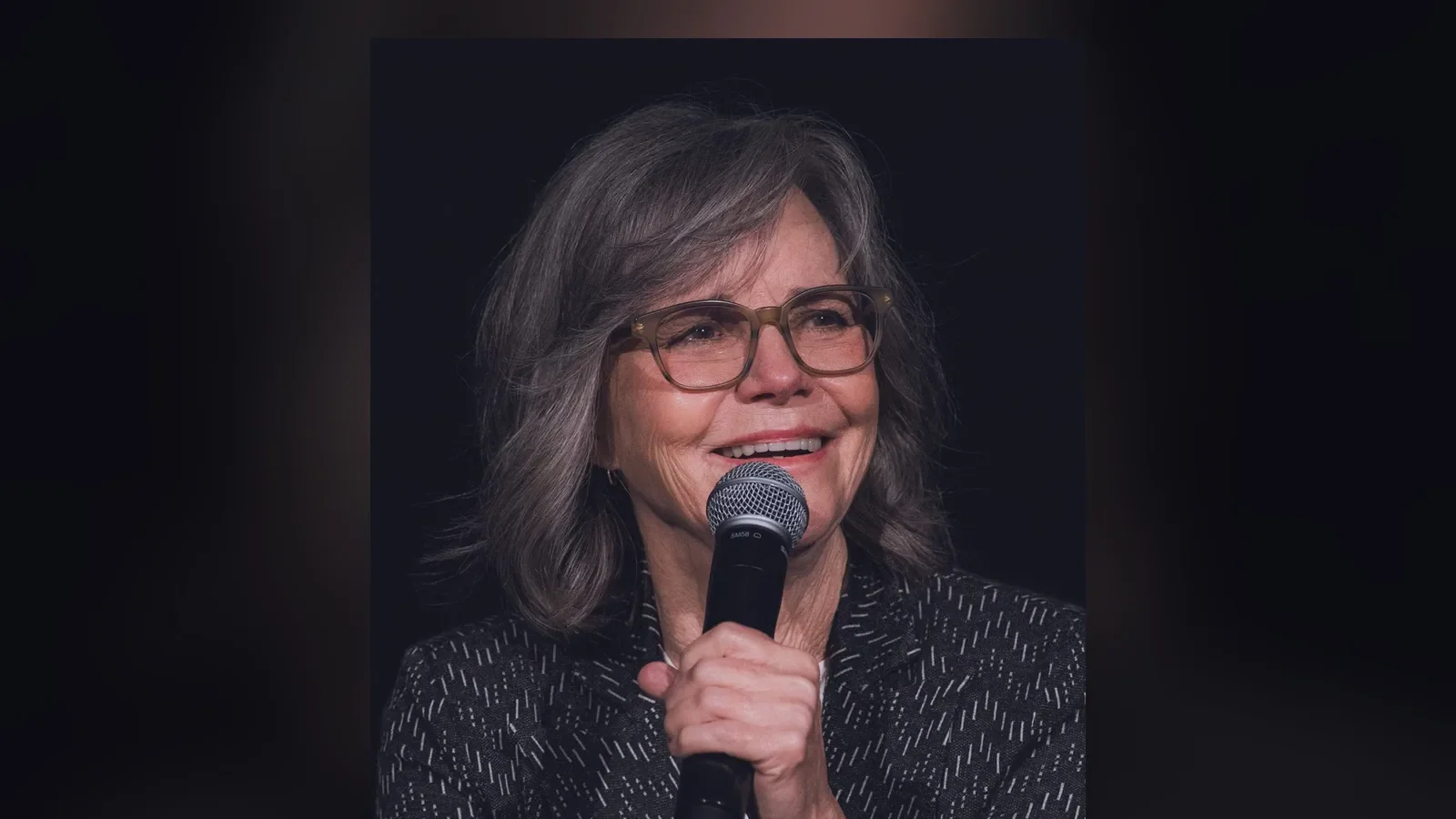 Sally Field, a los 79 años, bate un récord de 38 años en los Emmy: 'Esto no debería estar pasando'
