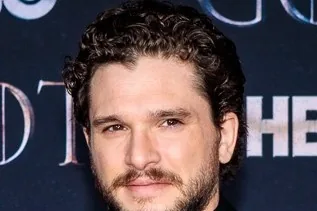 Kit Harington sustituye a Nicholas Hoult como Gilderoy Lockhart en la serie de 'Harry Potter' de HBO