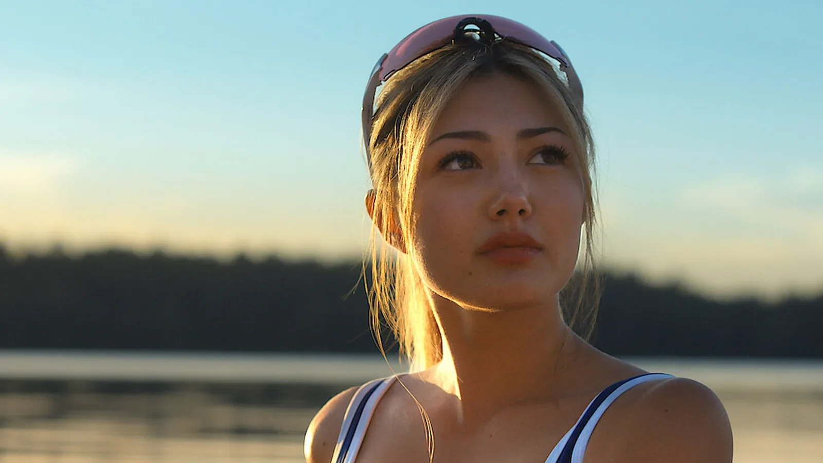 El final explicado de 'Crew Girl': así queda el triángulo amoroso (y el secreto familiar) tras la primera temporada