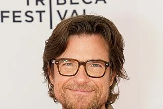 Jason Bateman, actor y director de series: 'Dirigir es como jugar al ajedrez mientras te tiran tomates en la cabeza y alguien te cambia el tablero de sitio'