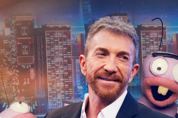 Audiencias TV: 'Horizonte' gana a 'El Hormiguero' por una décima en pleno adelanto electoral, mientras Antena 3 y La 1 empatan técnicamente en el día