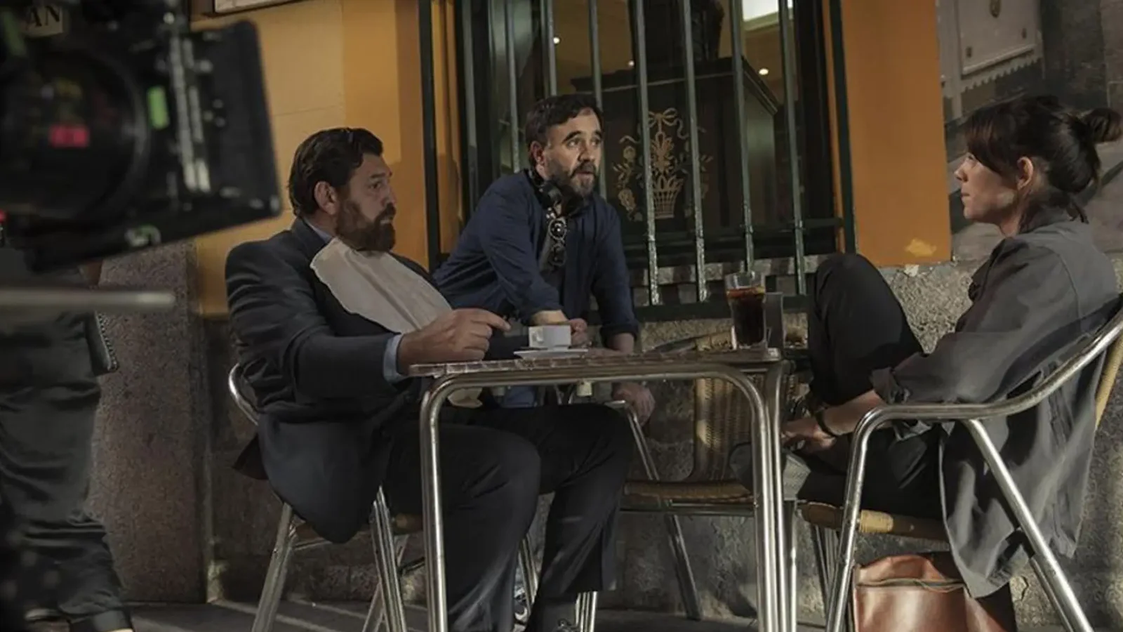 Reina Roja Loba Negra, Vicky Luengo y Hovik Keuchkerian en el rodaje